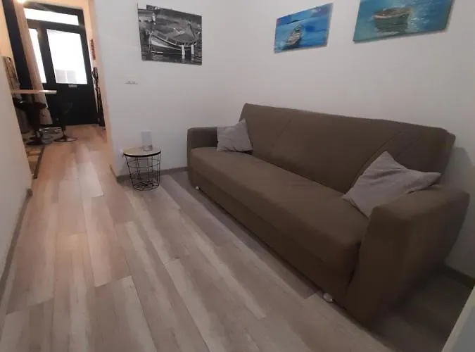 Rosina'S Flat